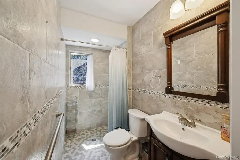 8 Cedar Place Kings Park NY 11754