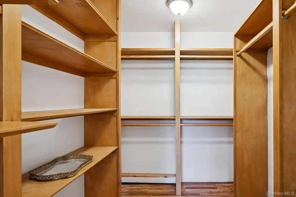 8 Cedar Place Kings Park NY 11754