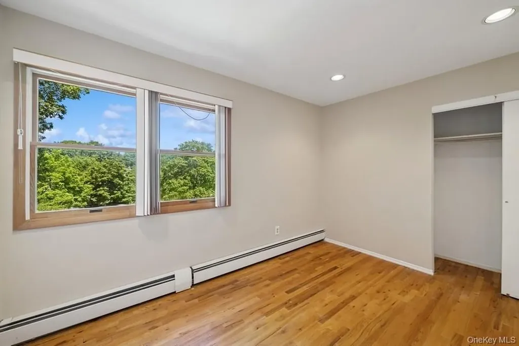 8 Cedar Place Kings Park NY 11754