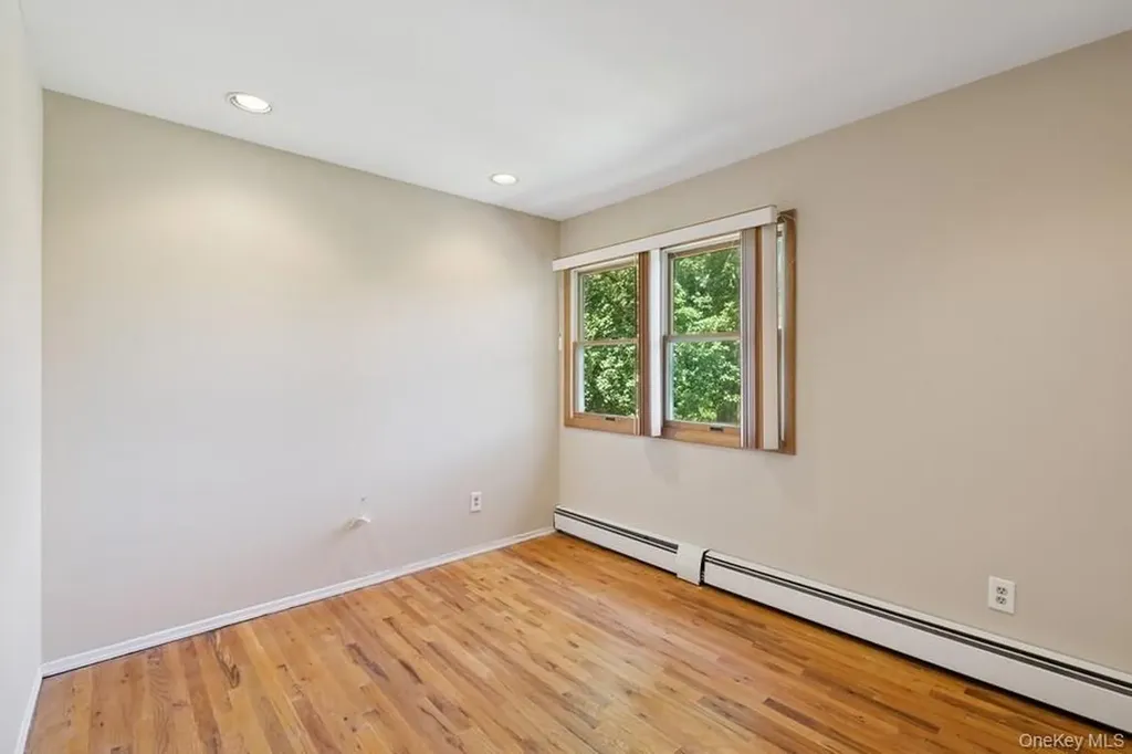 8 Cedar Place Kings Park NY 11754