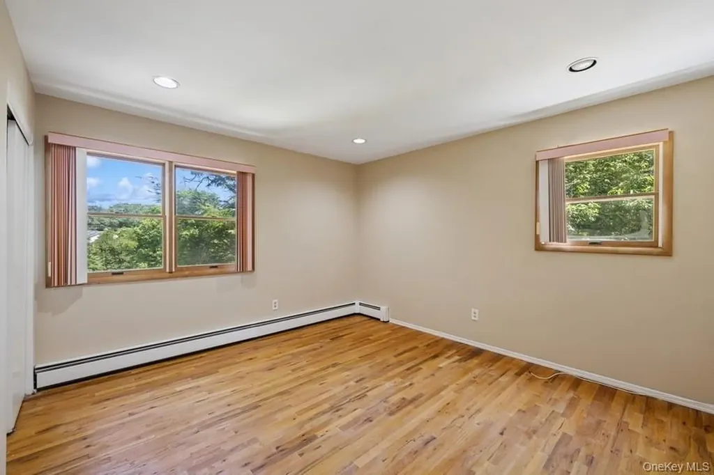 8 Cedar Place Kings Park NY 11754