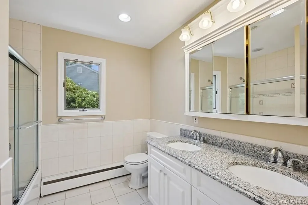 8 Cedar Place Kings Park NY 11754