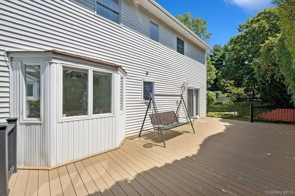 8 Cedar Place Kings Park NY 11754