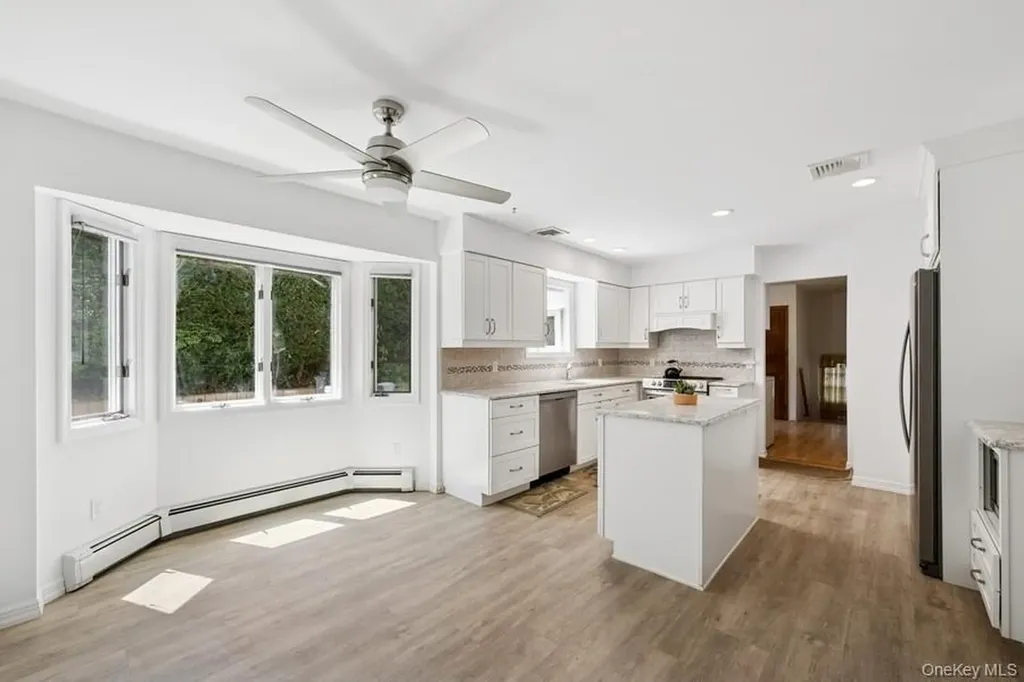 8 Cedar Place Kings Park NY 11754