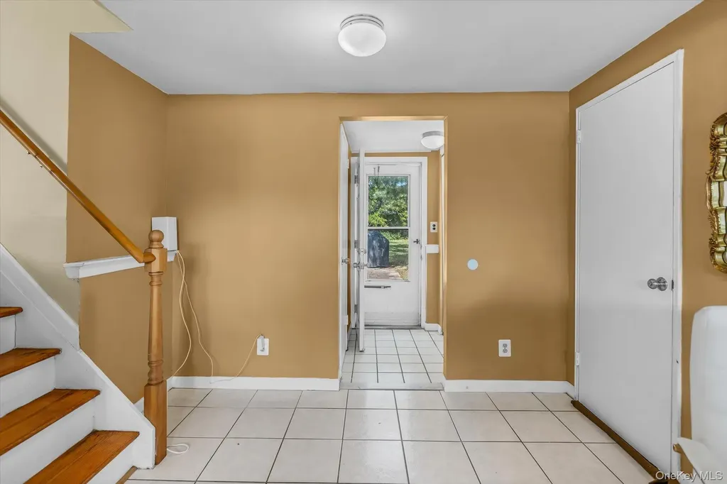 15 Maynard Drive Farmingdale NY 11735