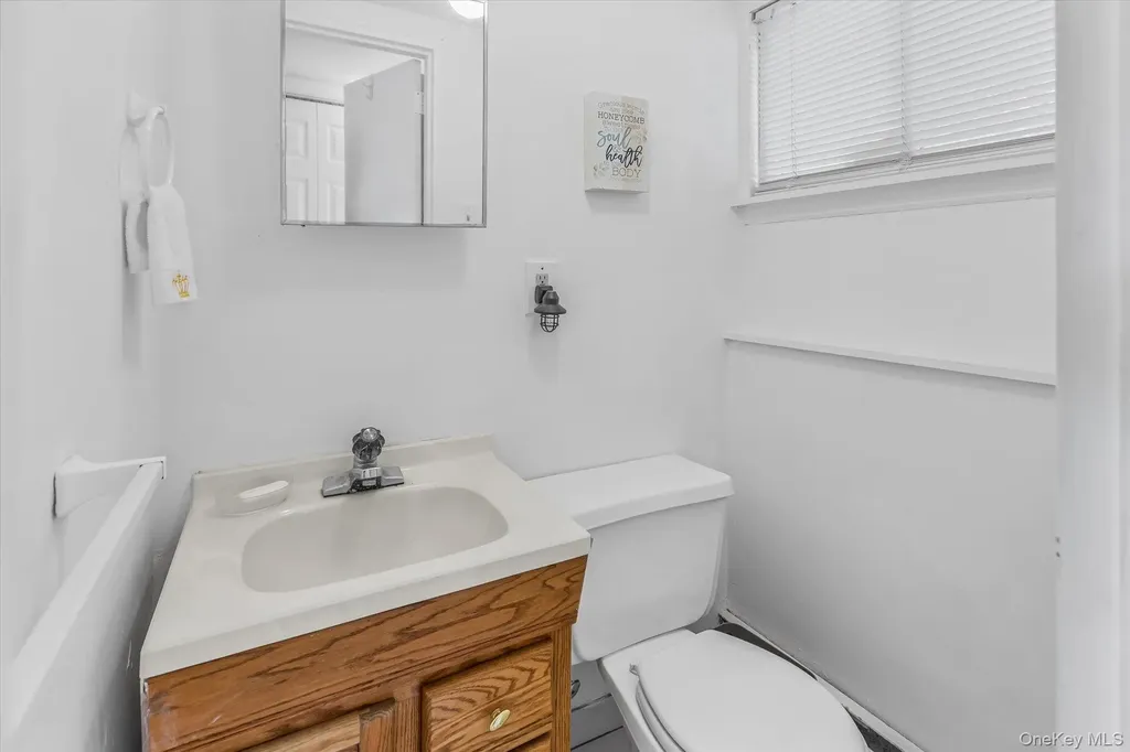 15 Maynard Drive Farmingdale NY 11735