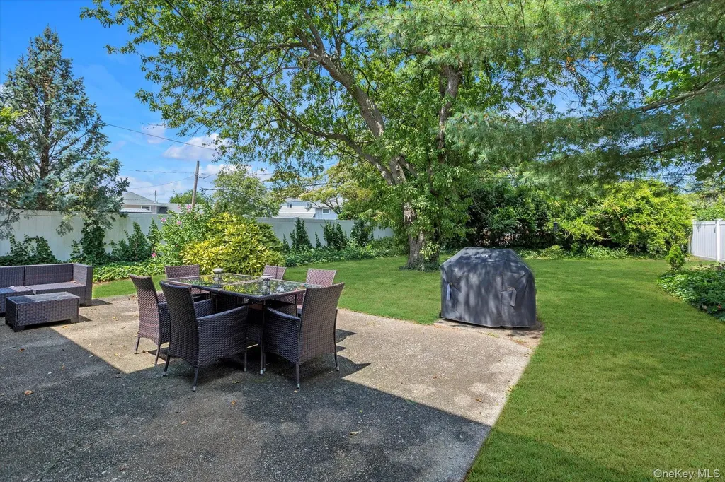 15 Maynard Drive Farmingdale NY 11735