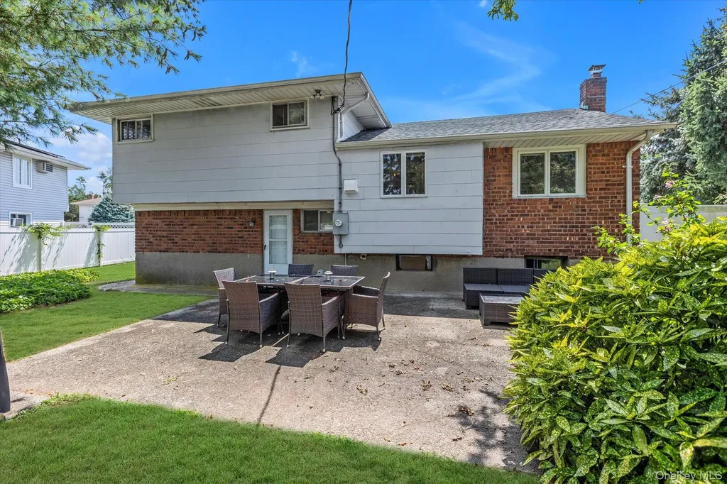 15 Maynard Drive Farmingdale NY 11735