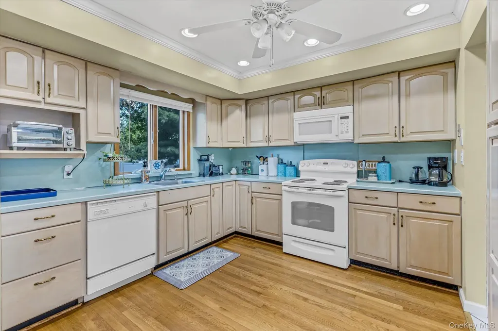 15 Maynard Drive Farmingdale NY 11735