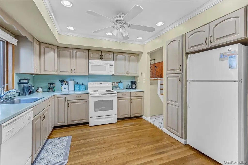 15 Maynard Drive Farmingdale NY 11735