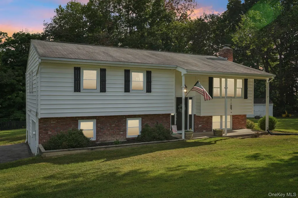 35 Schrempp Lane Pine Bush NY 12566