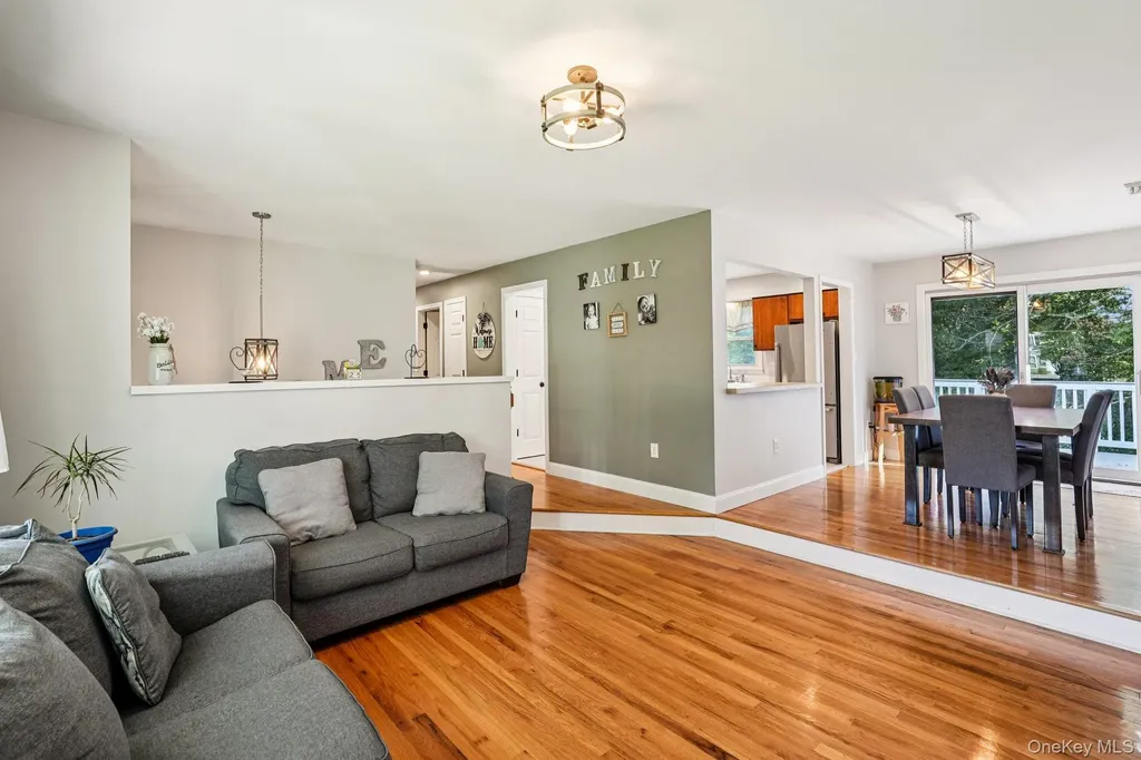 35 Schrempp Lane Pine Bush NY 12566