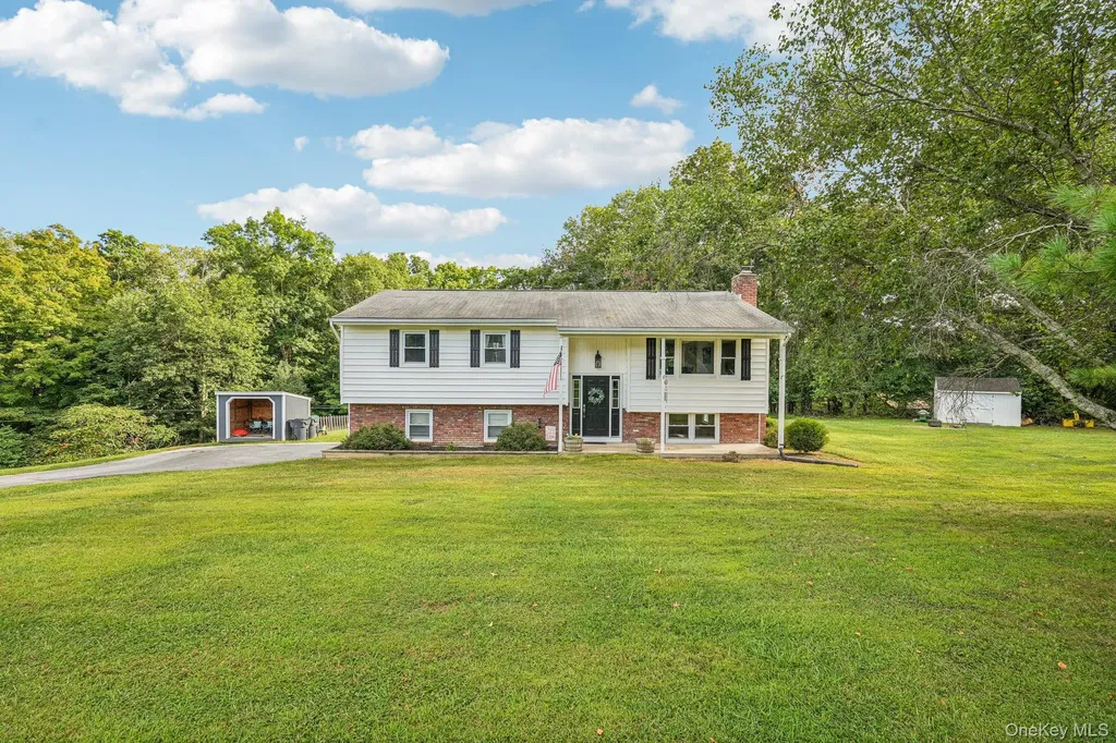 35 Schrempp Lane Pine Bush NY 12566