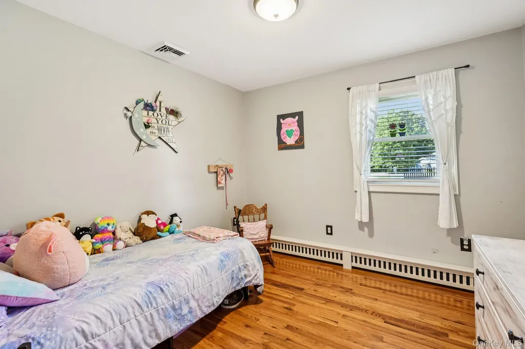 35 Schrempp Lane Pine Bush NY 12566