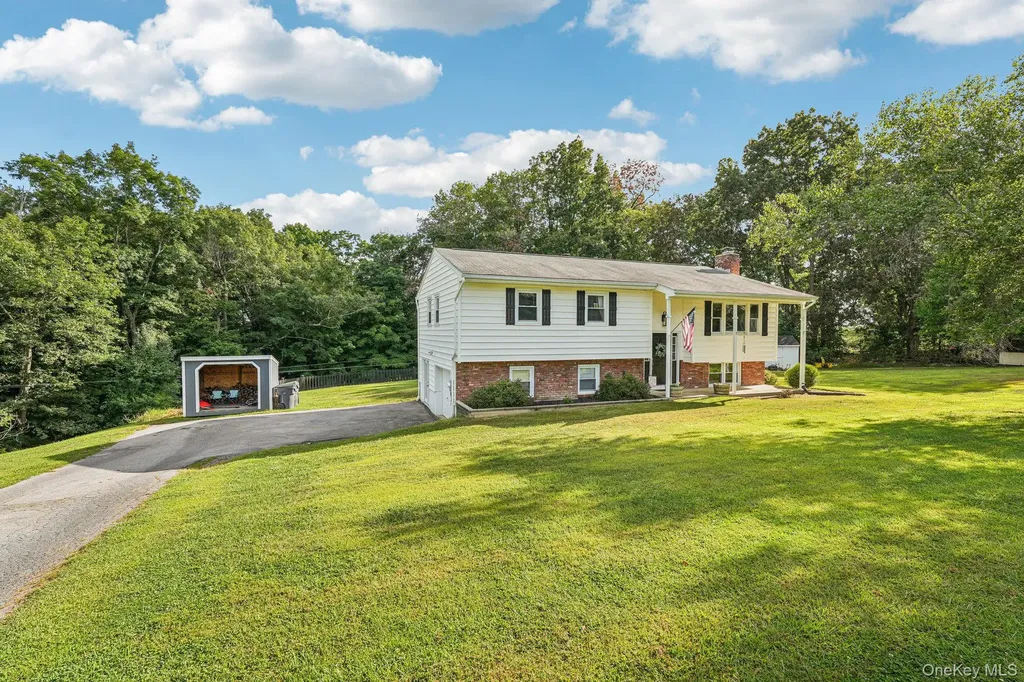 35 Schrempp Lane Pine Bush NY 12566