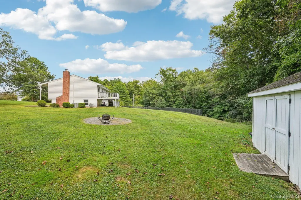 35 Schrempp Lane Pine Bush NY 12566