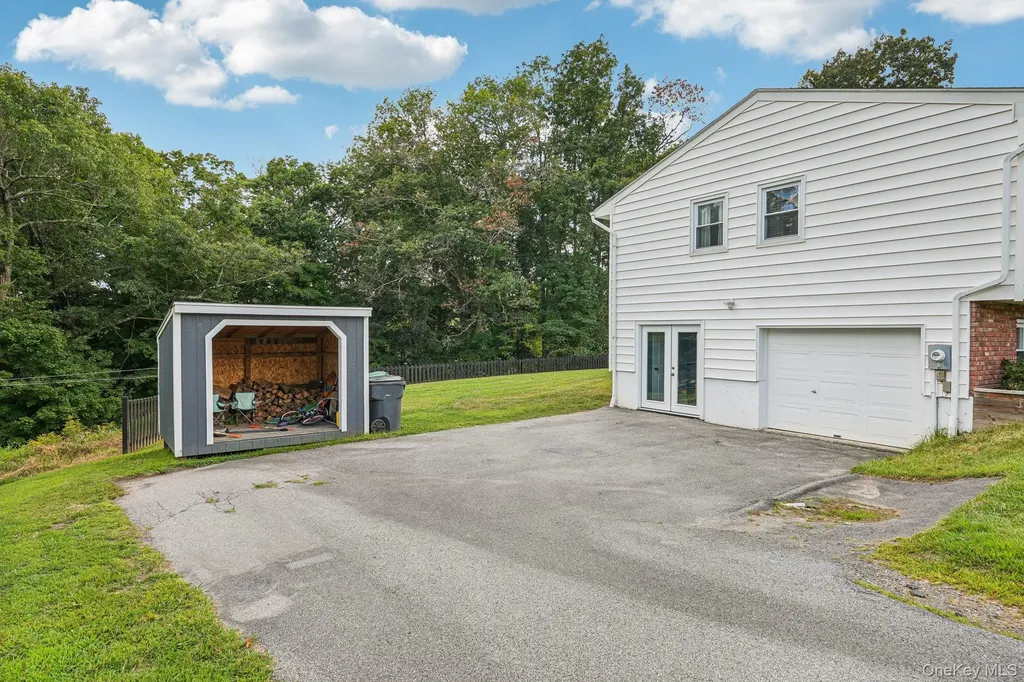 35 Schrempp Lane Pine Bush NY 12566
