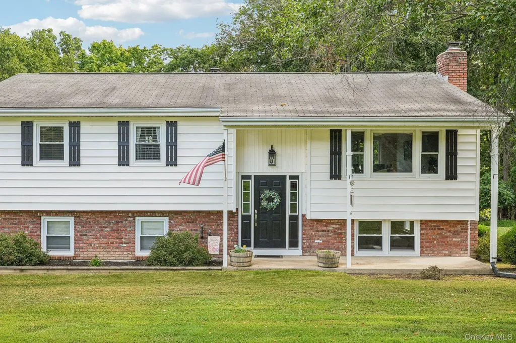 35 Schrempp Lane Pine Bush NY 12566
