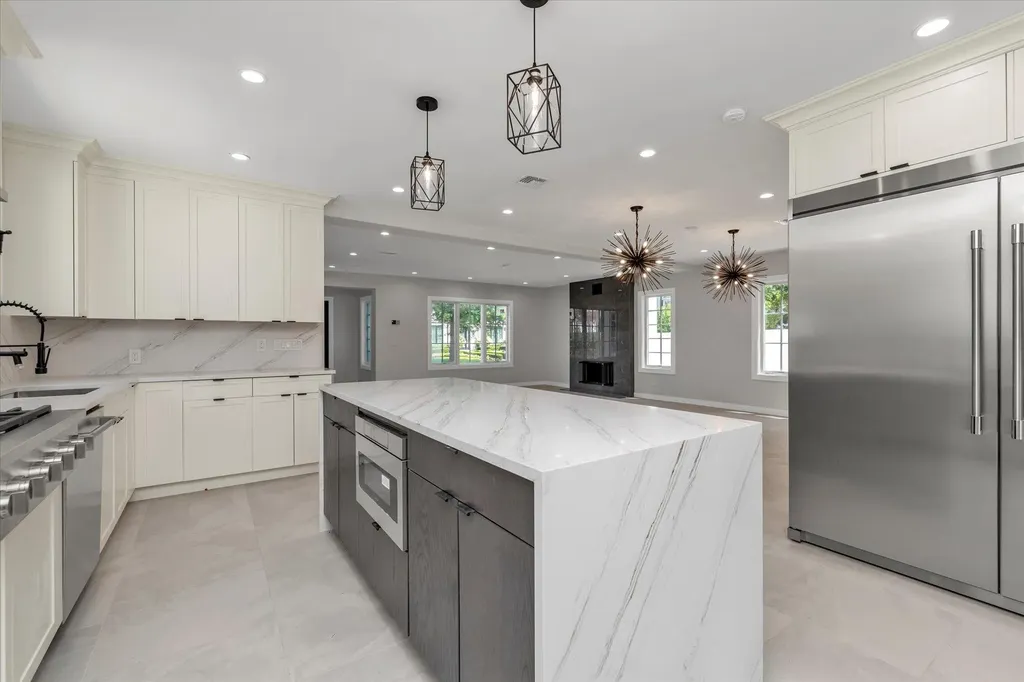 439 Bayview Avenue Cedarhurst NY 11516