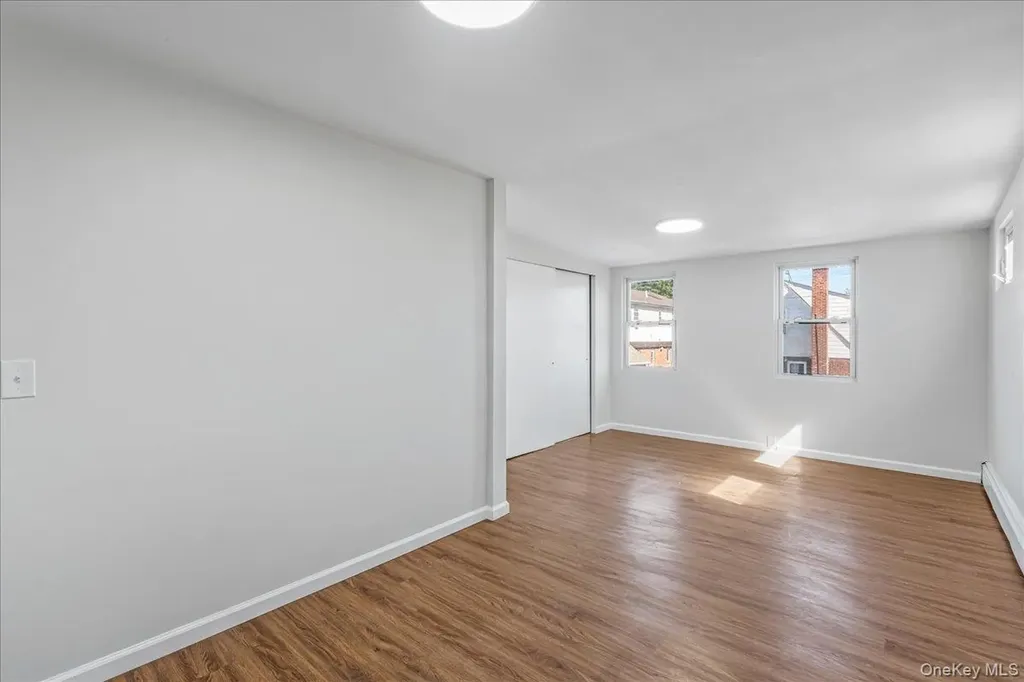 3337 204th Street Bayside NY 11361