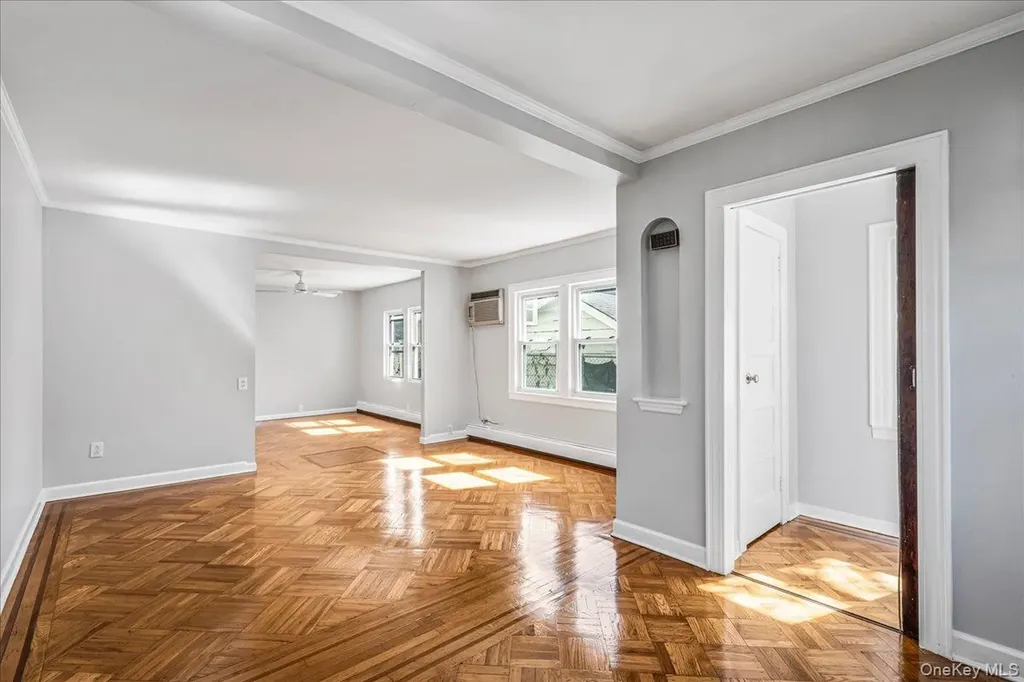 3337 204th Street Bayside NY 11361