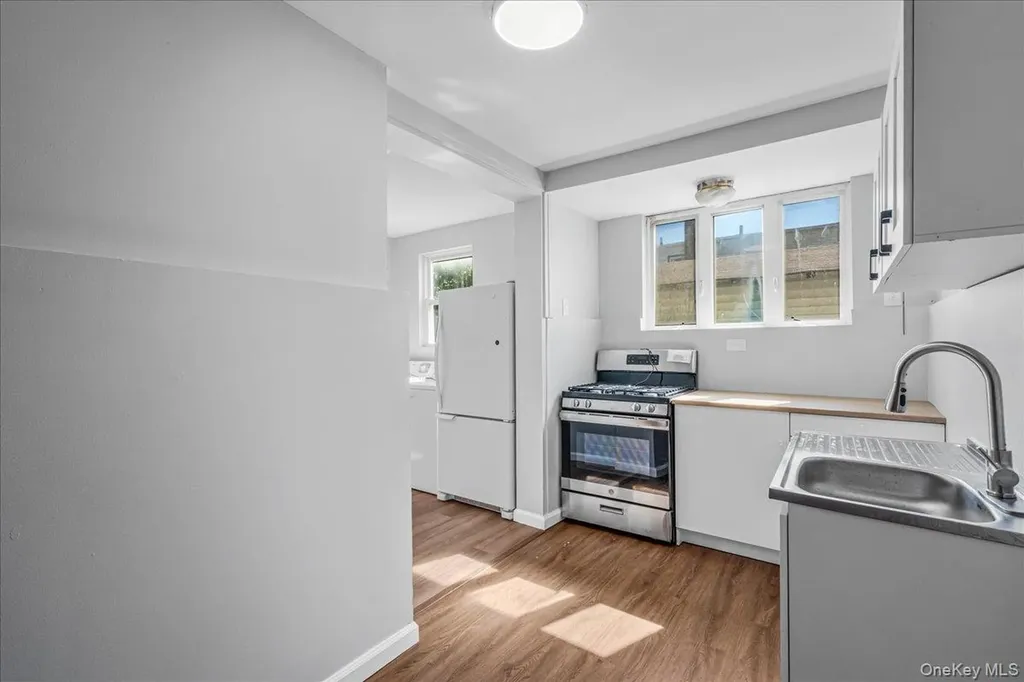 3337 204th Street Bayside NY 11361
