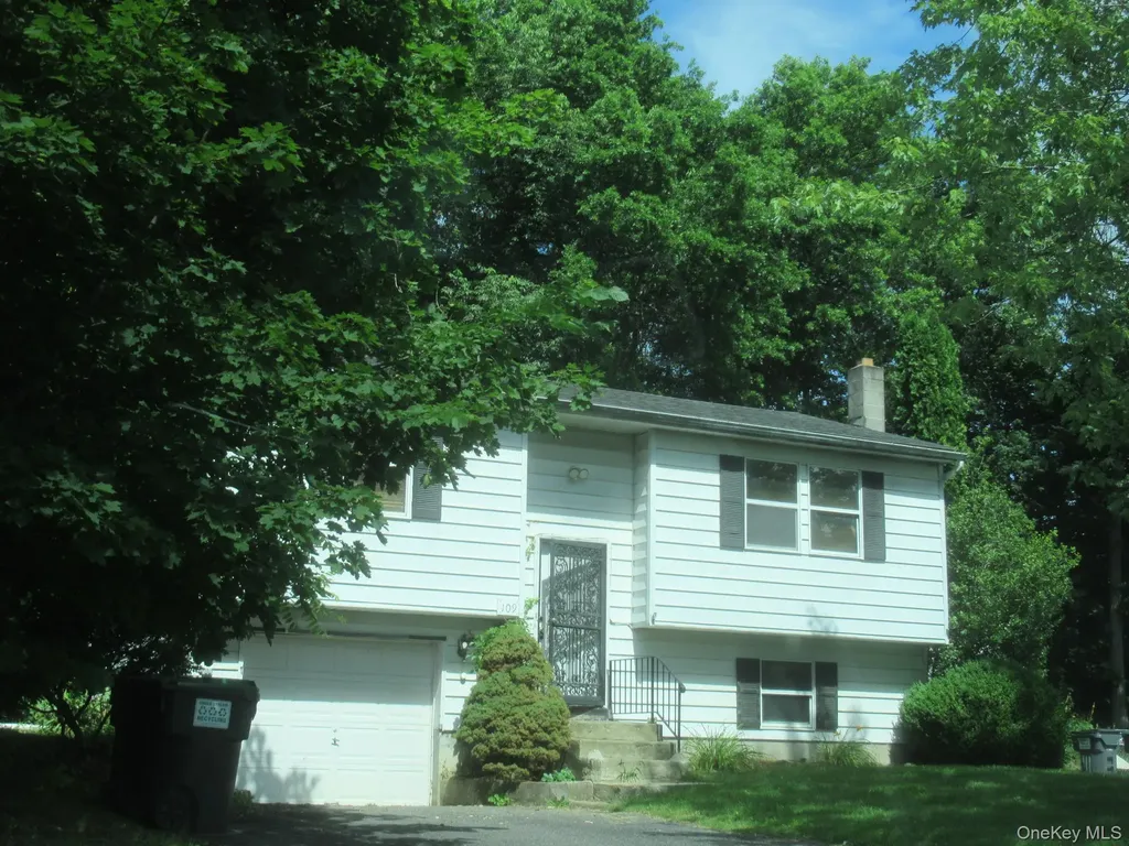 109 Indian Trail Maybrook NY 12543