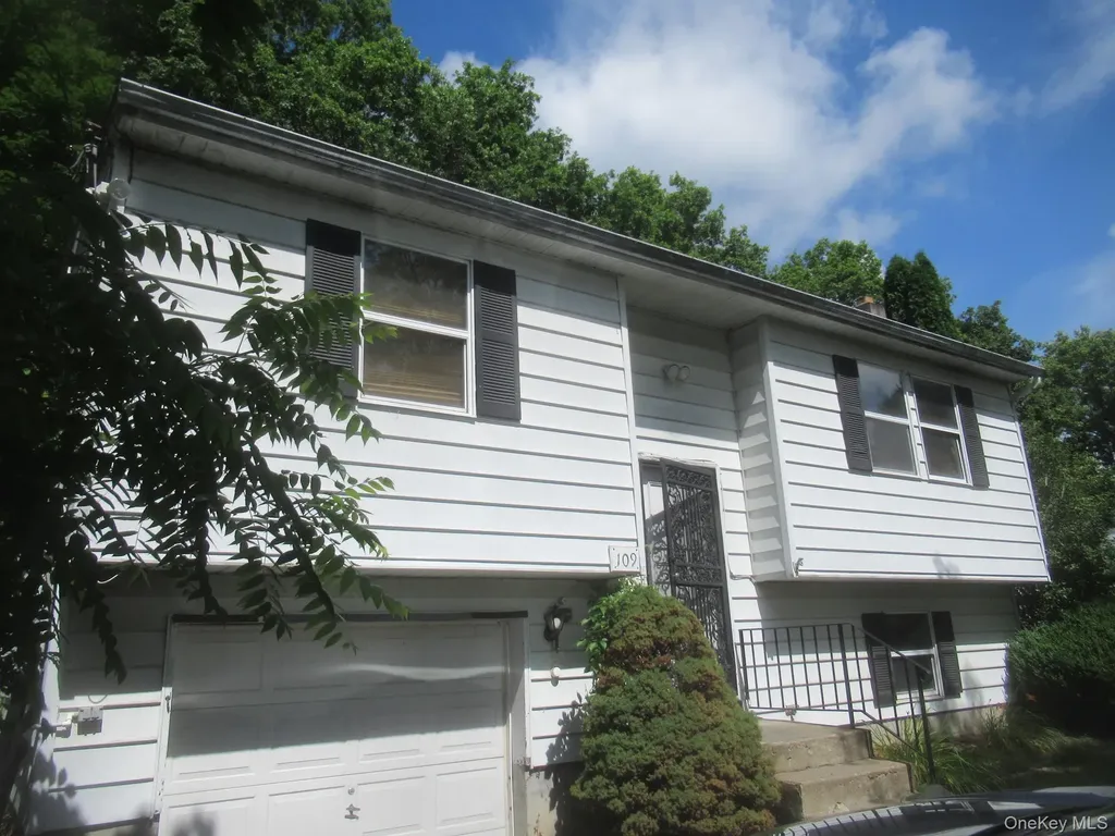 109 Indian Trail Maybrook NY 12543