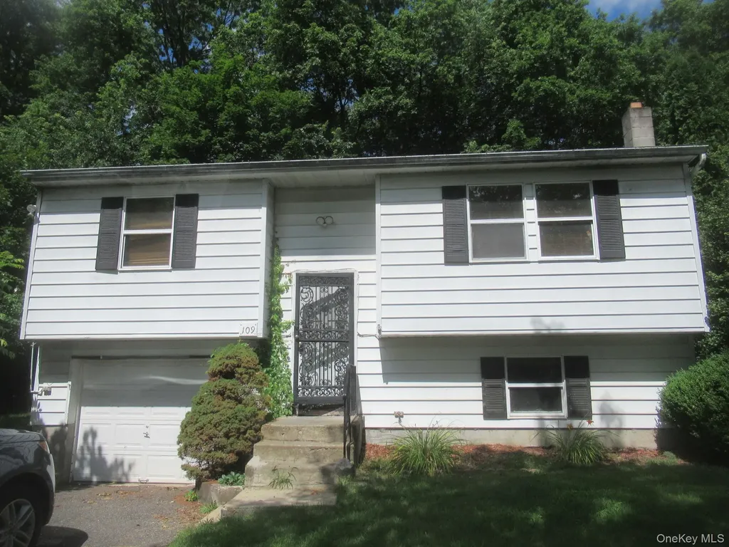 109 Indian Trail Maybrook NY 12543