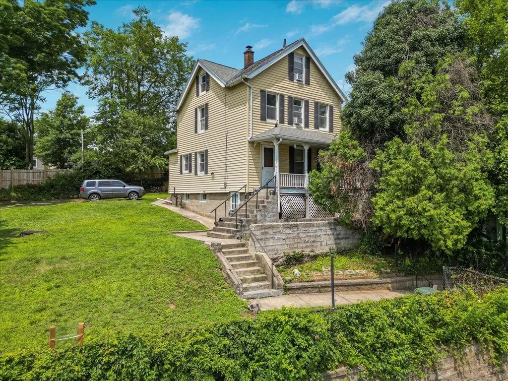 27 Hall Avenue White Plains NY 10604