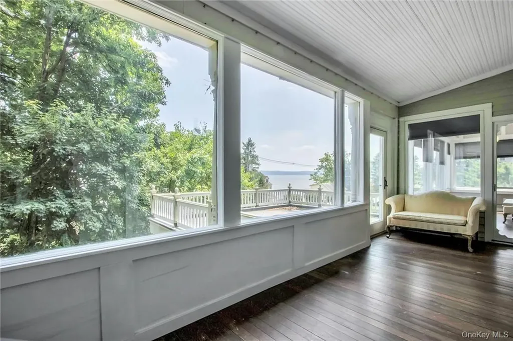 67 River Road Nyack NY 10960