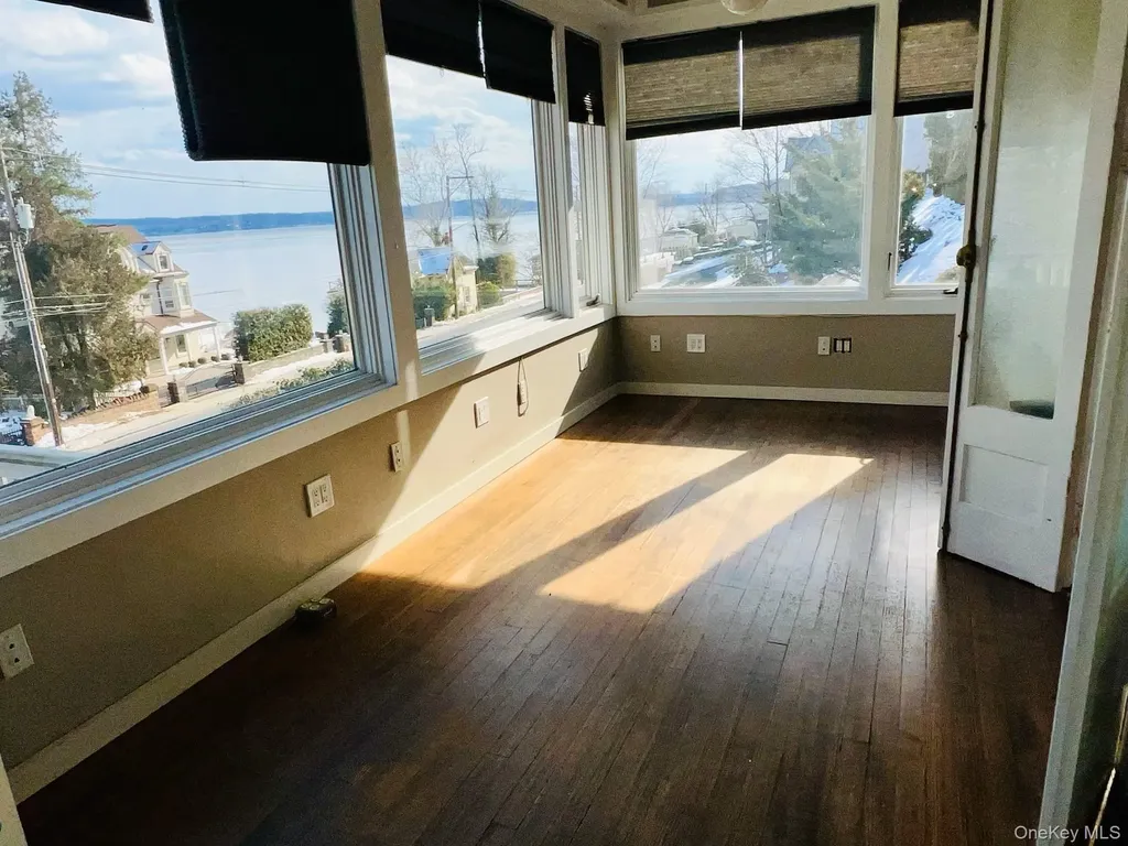 67 River Road Nyack NY 10960