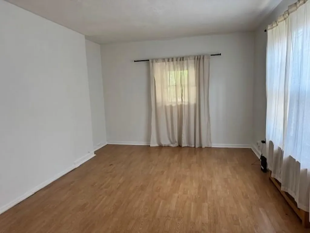 2060 Narragansett Avenue Bronx NY 10461