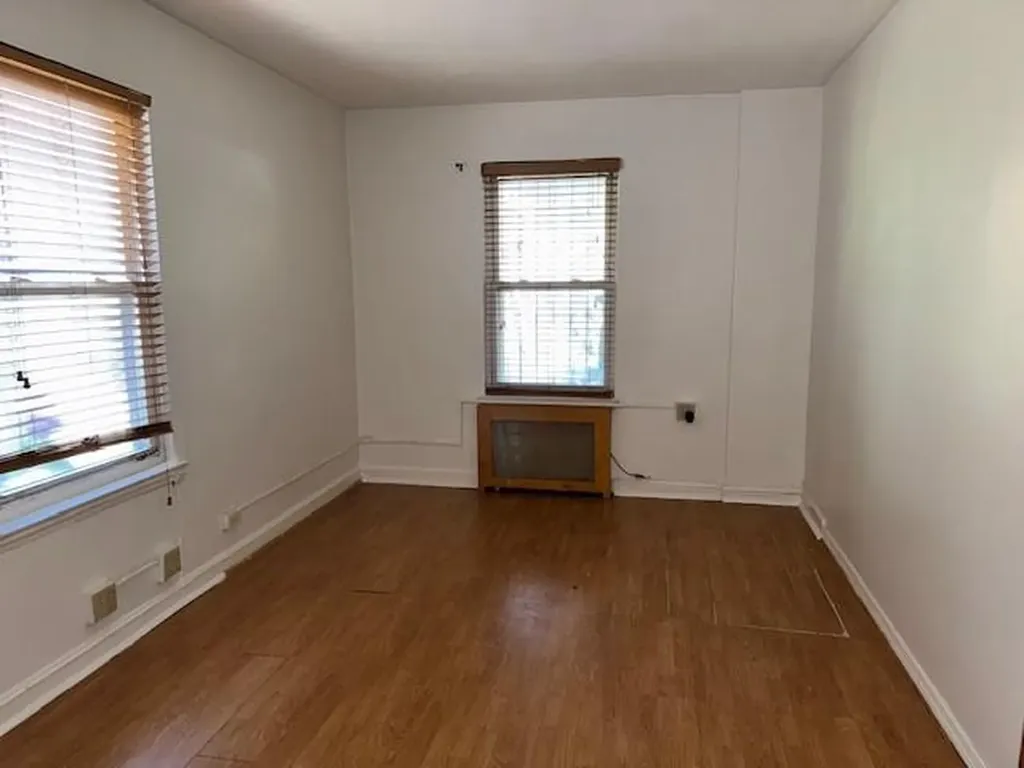 2060 Narragansett Avenue Bronx NY 10461
