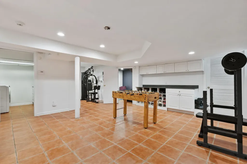 725 The Parkway Mamaroneck NY 10543