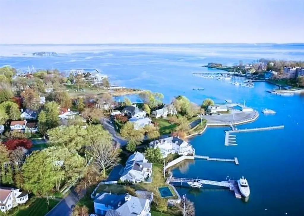 725 The Parkway Mamaroneck NY 10543