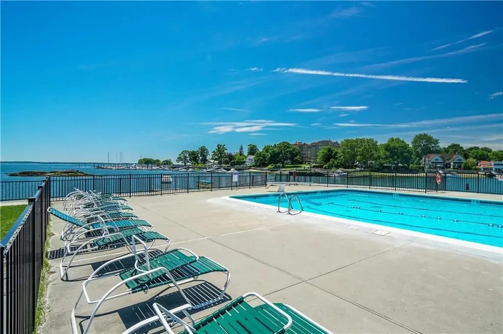 725 The Parkway Mamaroneck NY 10543