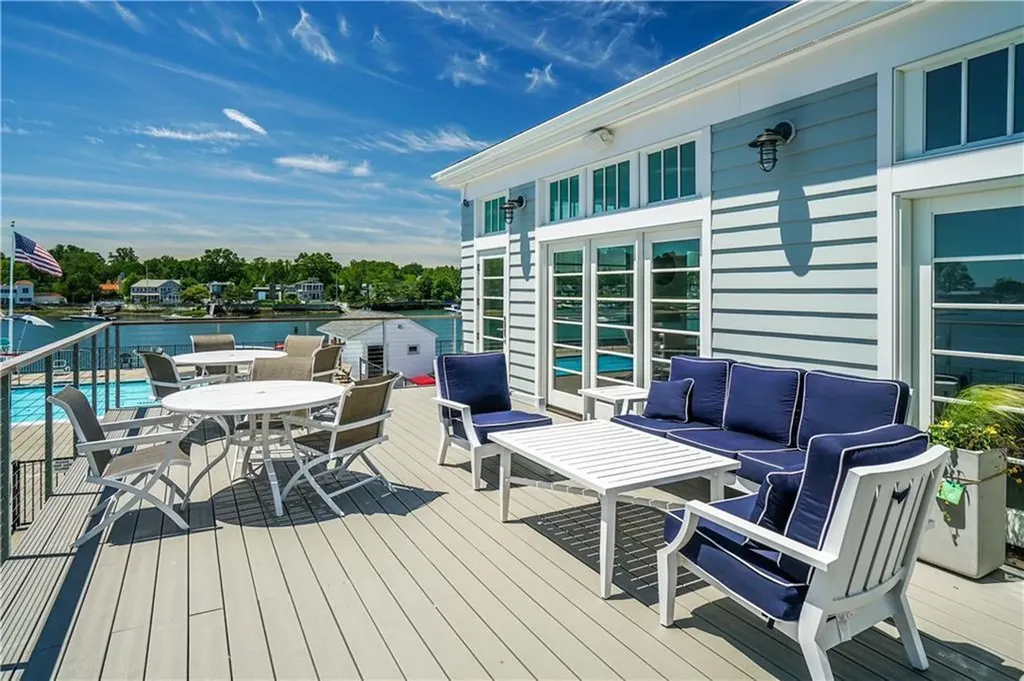 725 The Parkway Mamaroneck NY 10543