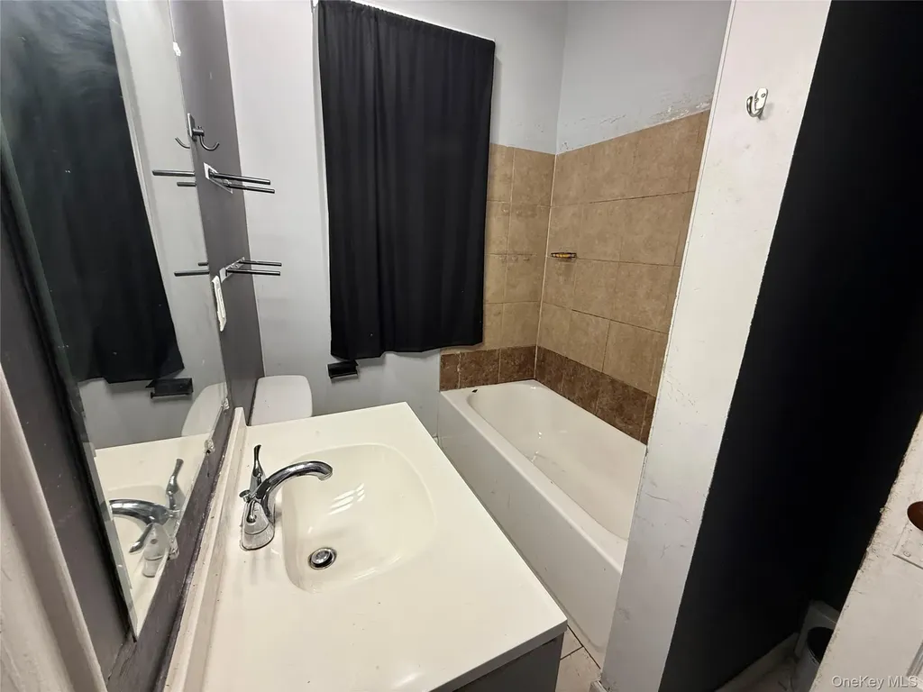 115 Innis Avenue Poughkeepsie NY 12601
