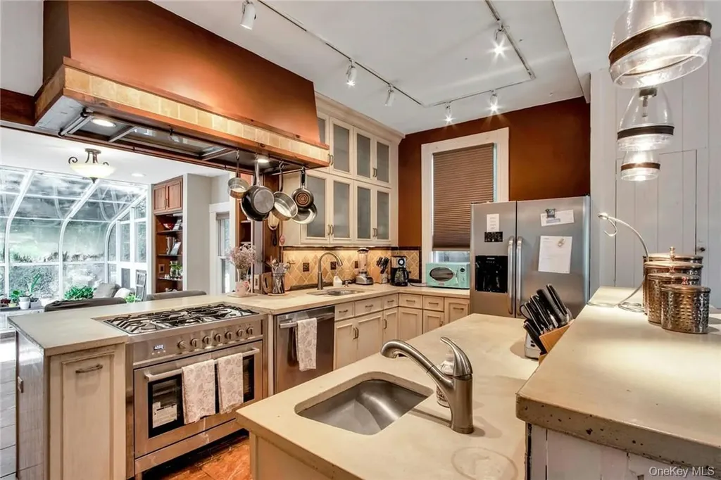 67 River Road Nyack NY 10960