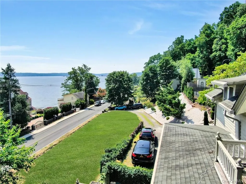 67 River Road Nyack NY 10960