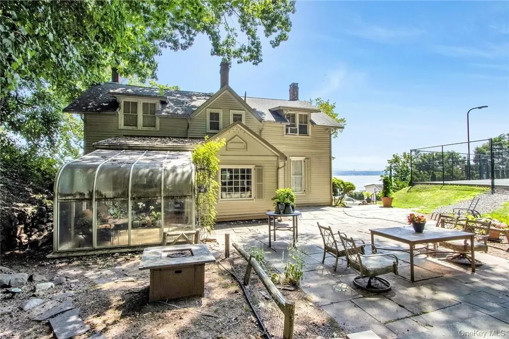 67 River Road Nyack NY 10960