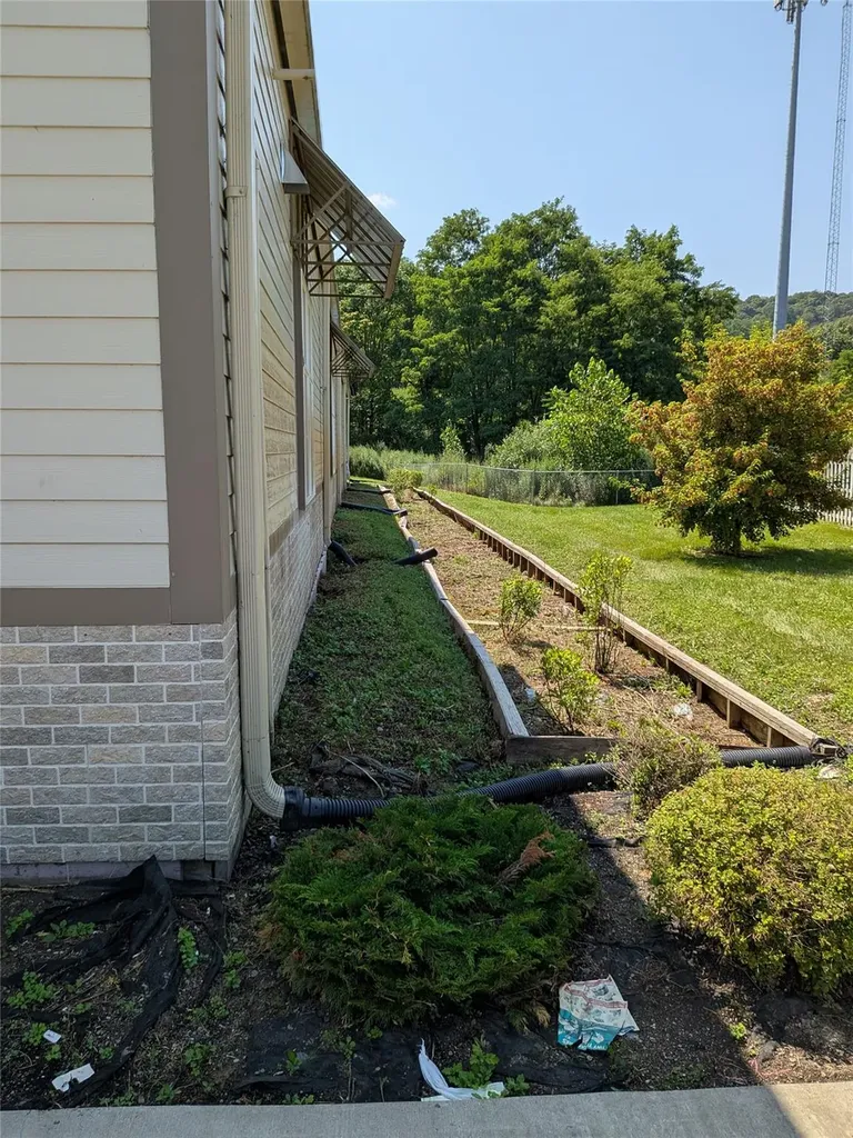 1162 Broadway Esopus NY 12429