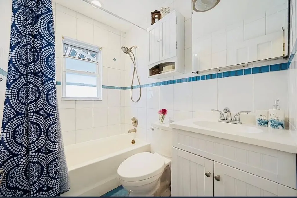 24 Lowerre Street Babylon NY 11702
