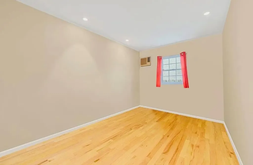 24 Lowerre Street Babylon NY 11702