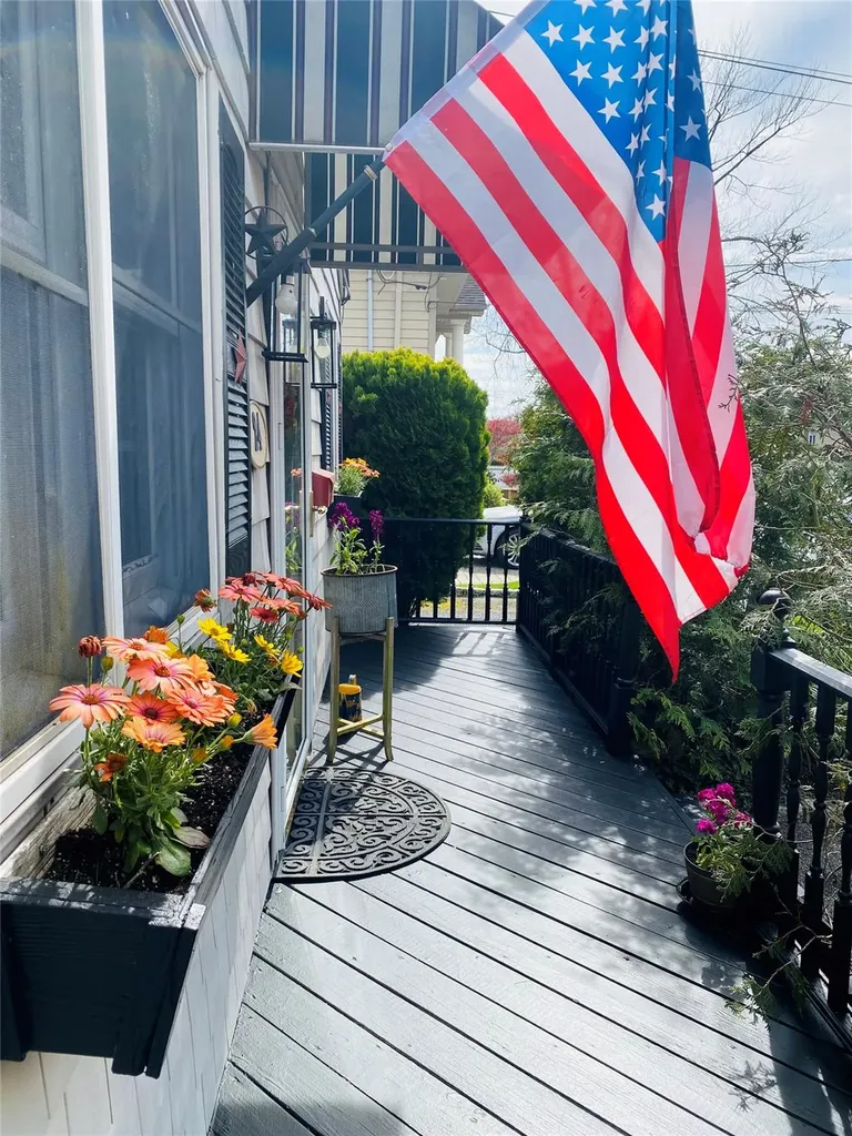 24 Lowerre Street Babylon NY 11702