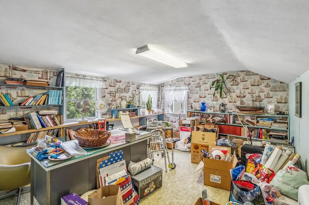 18 Melanie Lane Syosset NY 11791