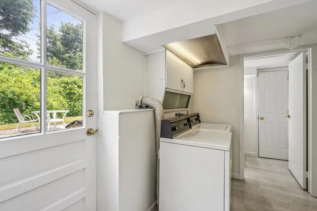 18 Melanie Lane Syosset NY 11791