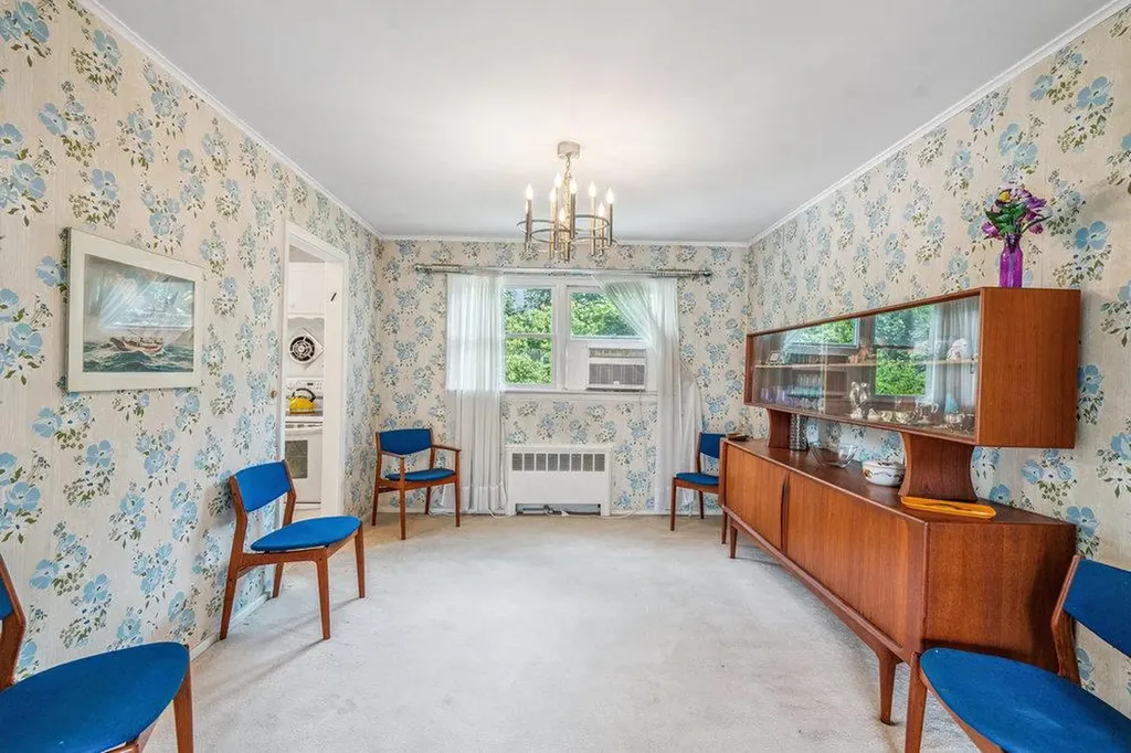 18 Melanie Lane Syosset NY 11791