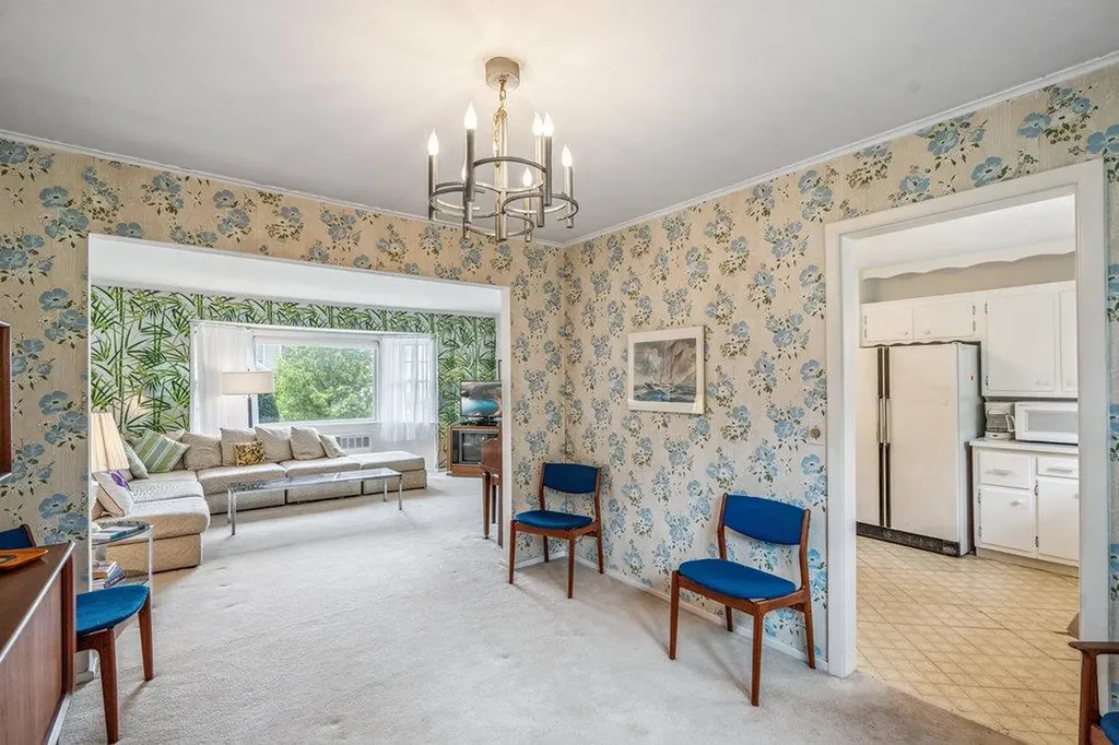 18 Melanie Lane Syosset NY 11791